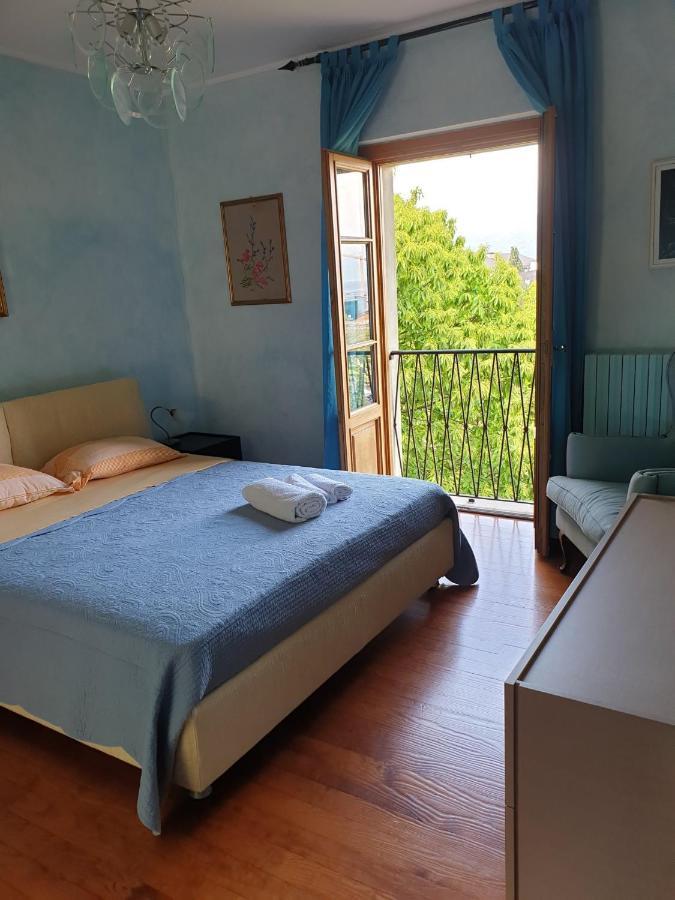 L'Ortensia Della Villa Isabella, Camera Con Vista Lago, Balcone Sul Parco E Bagno Esclusivo All'Esterno Della Camera Stresa Kültér fotó