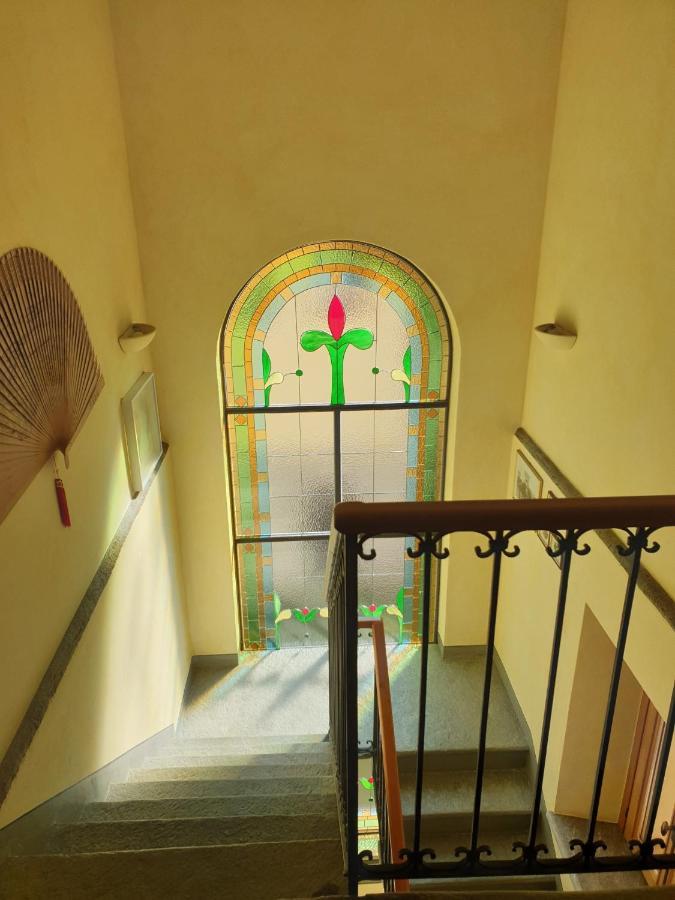 L'Ortensia Della Villa Isabella, Camera Con Vista Lago, Balcone Sul Parco E Bagno Esclusivo All'Esterno Della Camera Stresa Kültér fotó