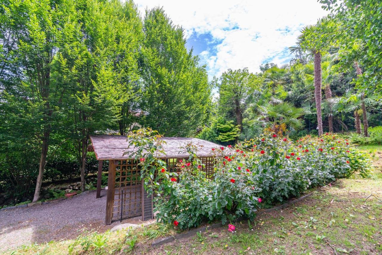 L'Ortensia Della Villa Isabella, Camera Con Vista Lago, Balcone Sul Parco E Bagno Esclusivo All'Esterno Della Camera Stresa Kültér fotó