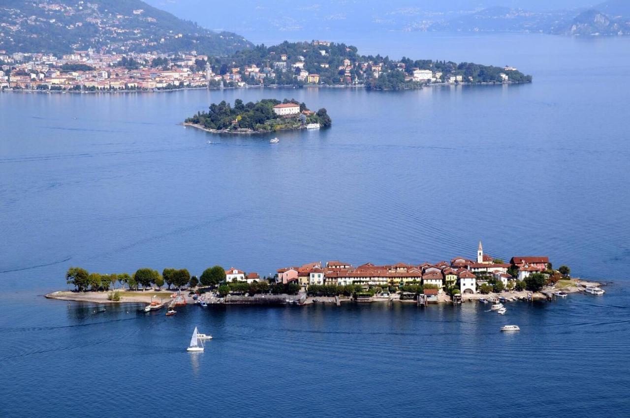 L'Ortensia Della Villa Isabella, Camera Con Vista Lago, Balcone Sul Parco E Bagno Esclusivo All'Esterno Della Camera Stresa Kültér fotó
