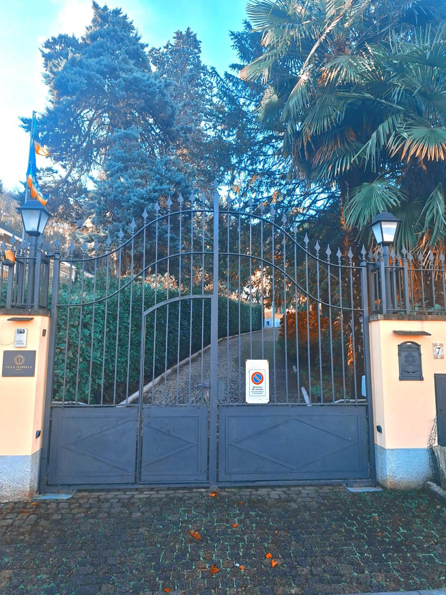 L'Ortensia Della Villa Isabella, Camera Con Vista Lago, Balcone Sul Parco E Bagno Esclusivo All'Esterno Della Camera Stresa Kültér fotó